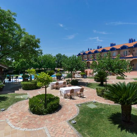 Hotel Fuente Las Piedras Кабра Экстерьер фото