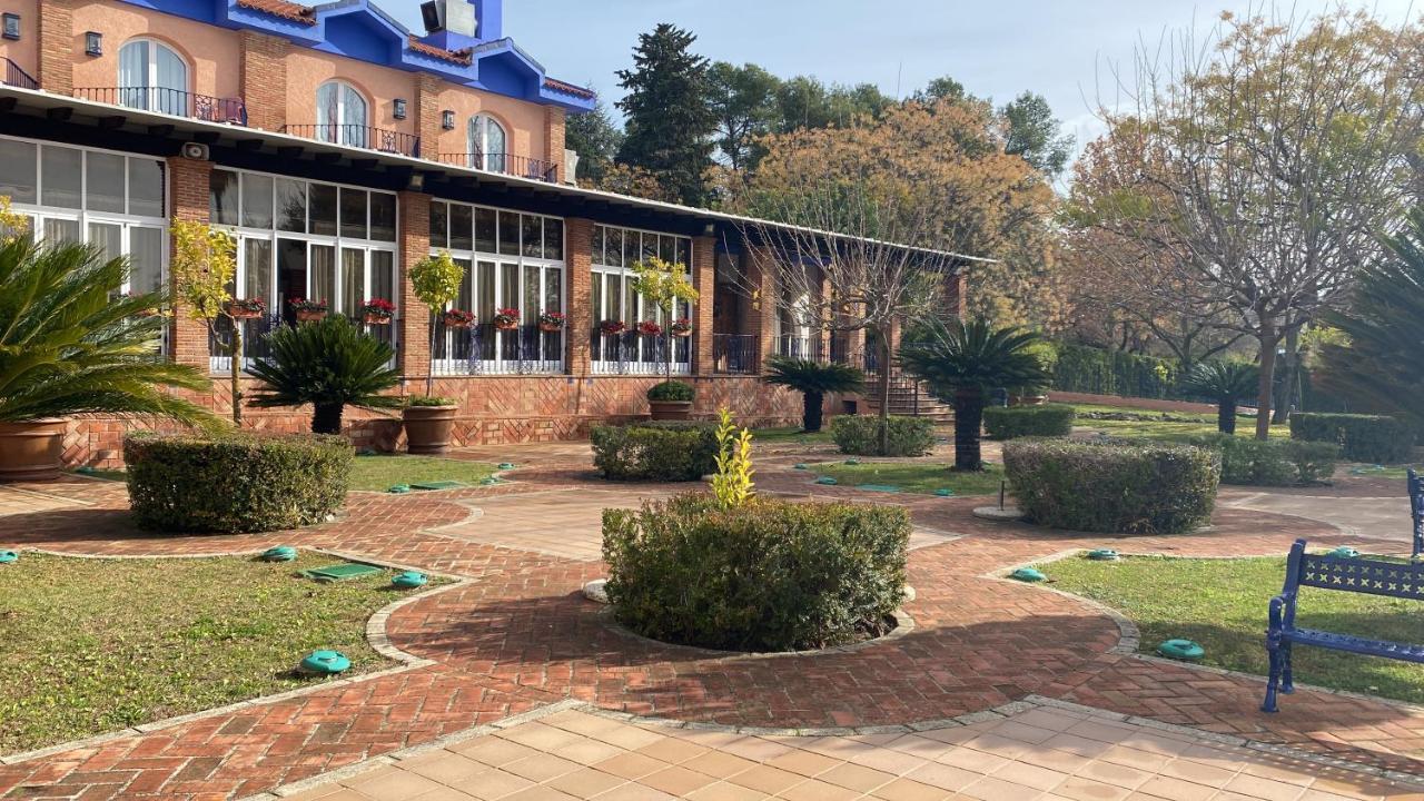 Hotel Fuente Las Piedras Кабра Экстерьер фото