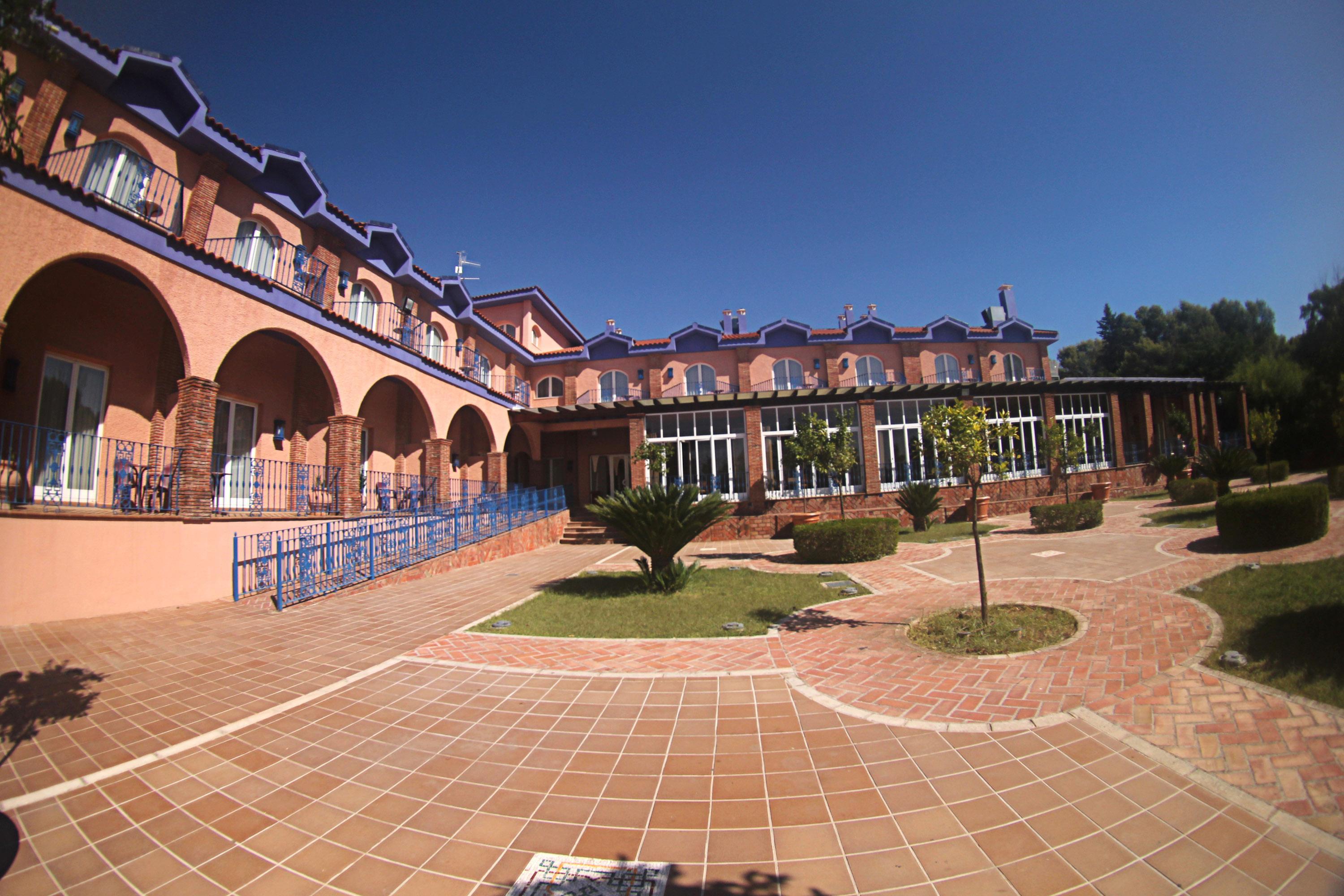 Hotel Fuente Las Piedras Кабра Экстерьер фото