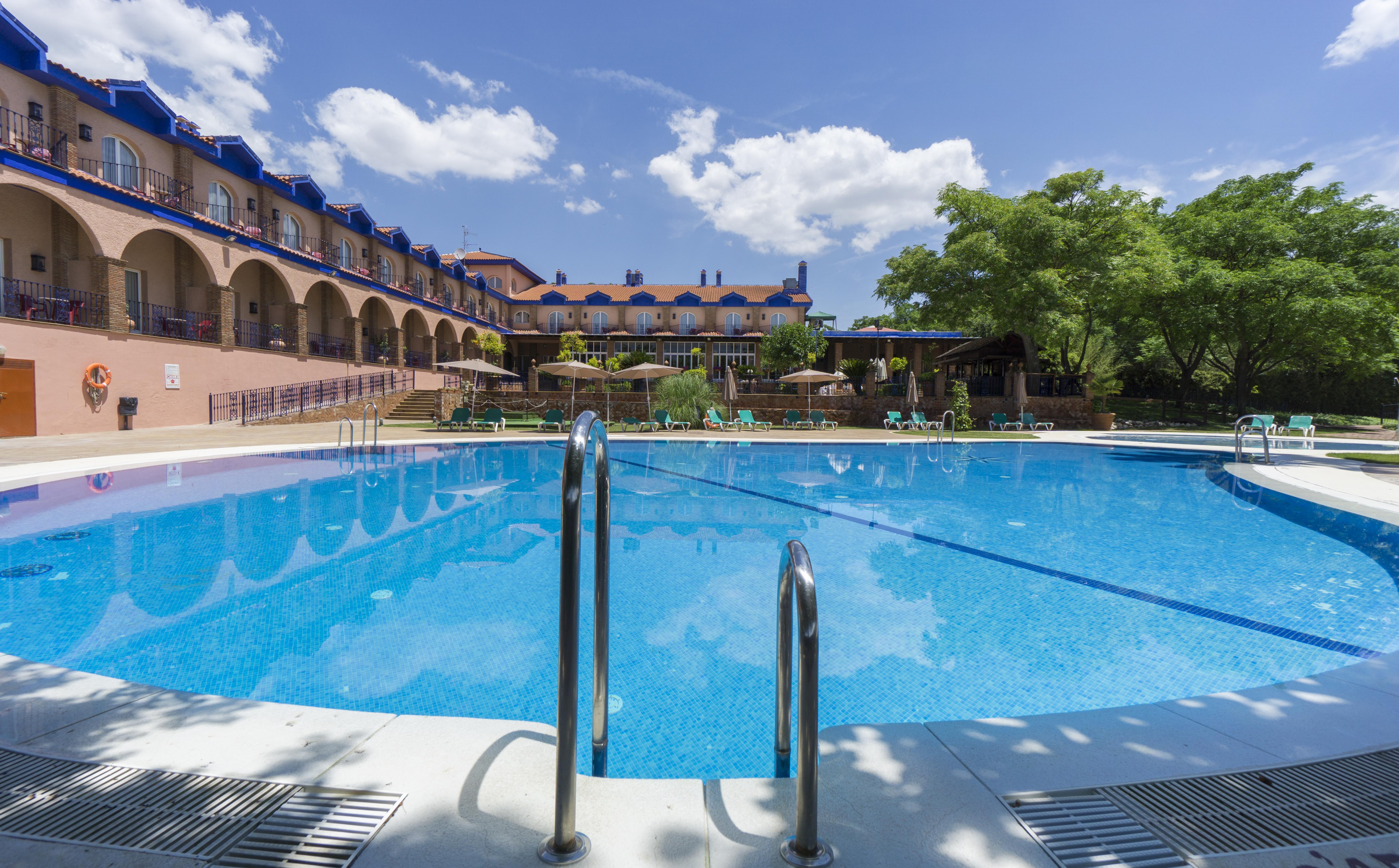 Hotel Fuente Las Piedras Кабра Экстерьер фото