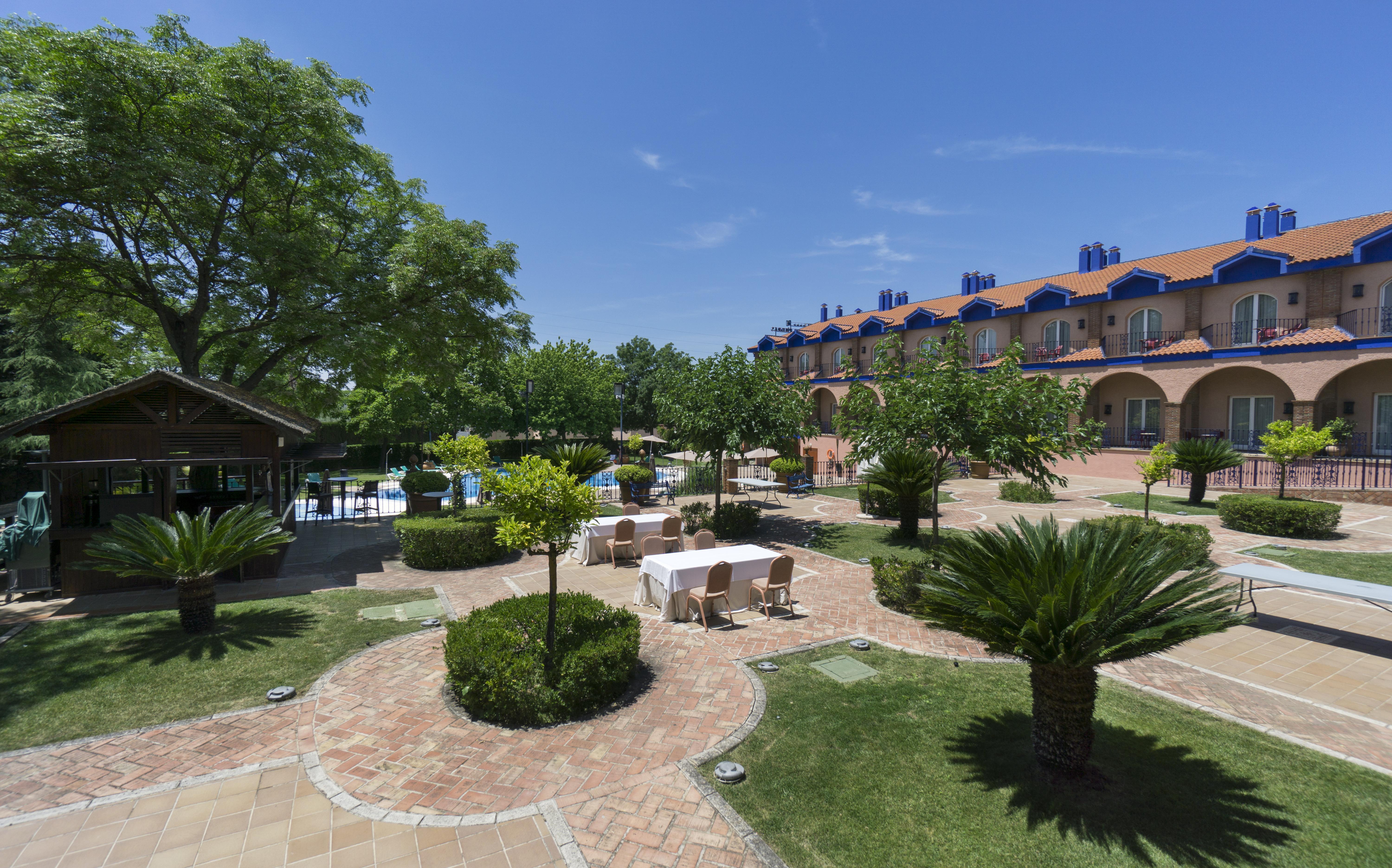 Hotel Fuente Las Piedras Кабра Экстерьер фото