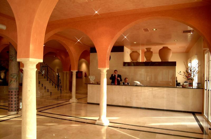 Hotel Fuente Las Piedras Кабра Экстерьер фото