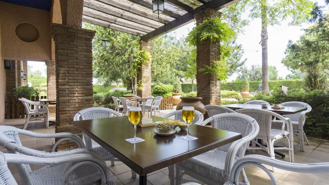 Hotel Fuente Las Piedras Кабра Экстерьер фото