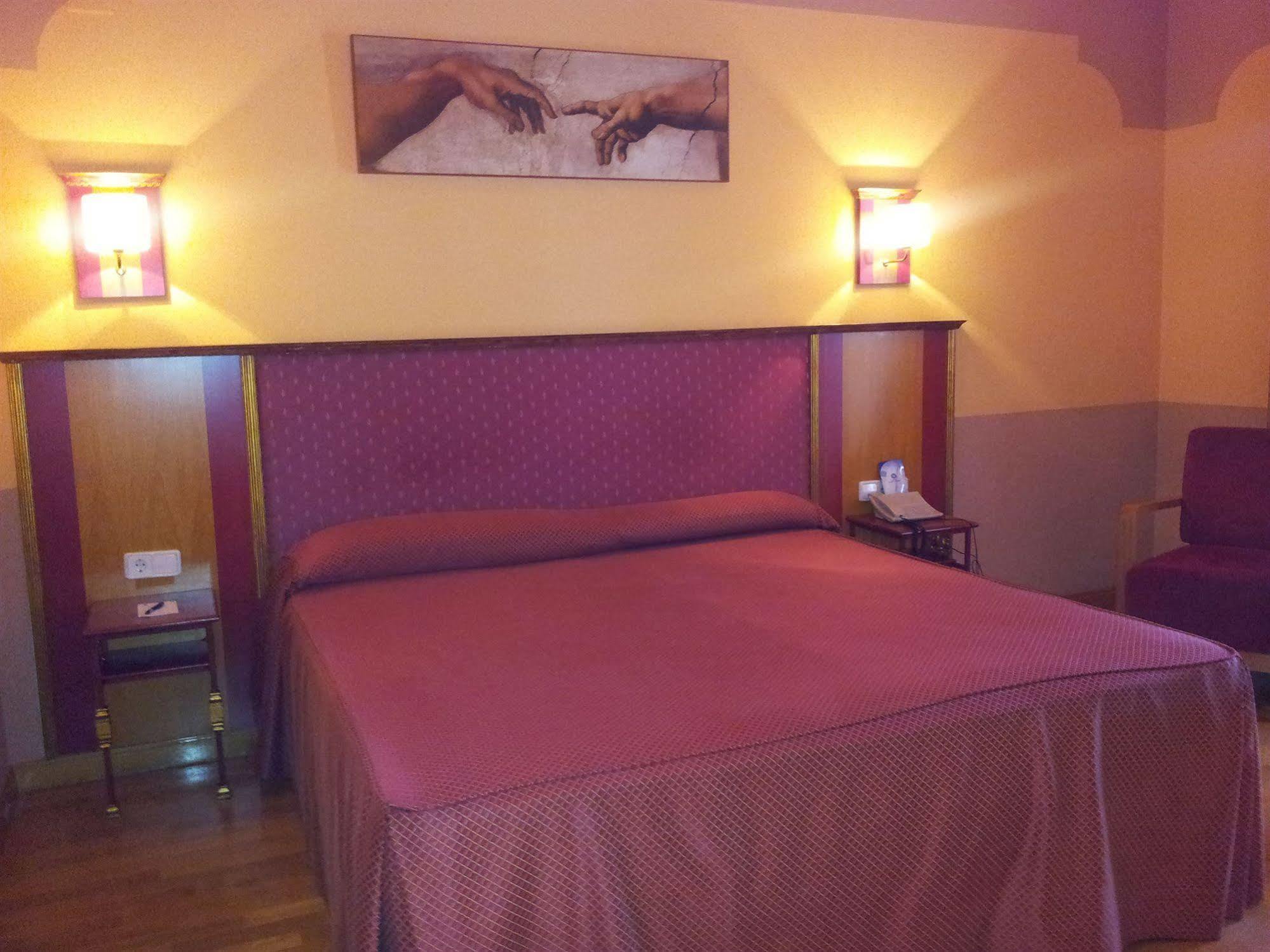 Hotel Fuente Las Piedras Кабра Экстерьер фото