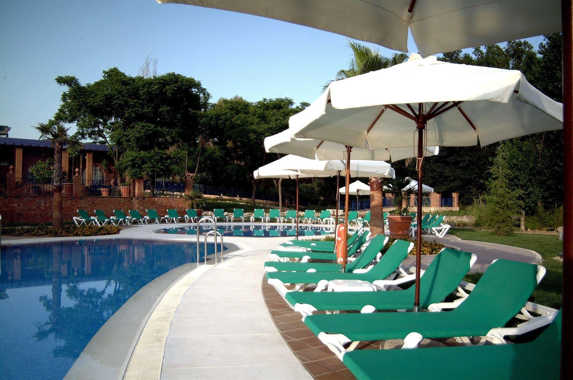Hotel Fuente Las Piedras Кабра Экстерьер фото