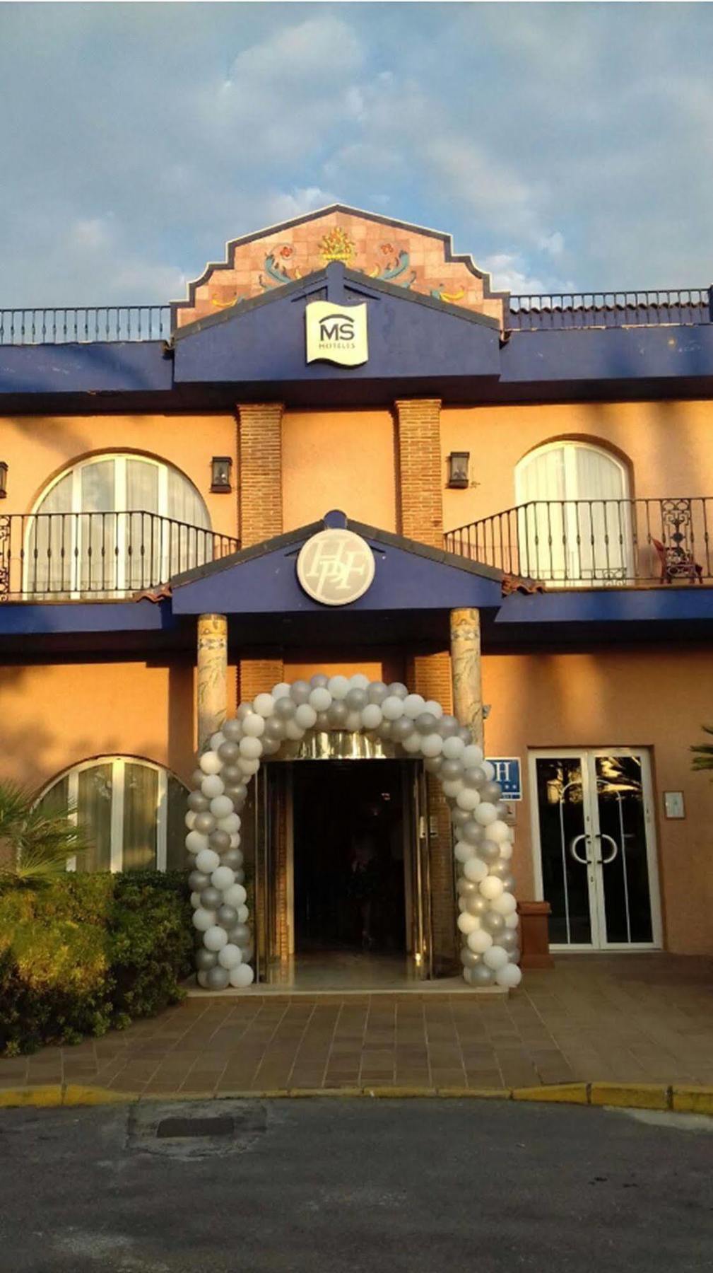 Hotel Fuente Las Piedras Кабра Экстерьер фото